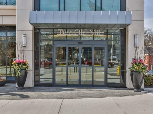115 - 2 Old Mill Dr, Condo with 1 bedrooms, 1 bathrooms and 1 parking in Toronto ON | Image 3