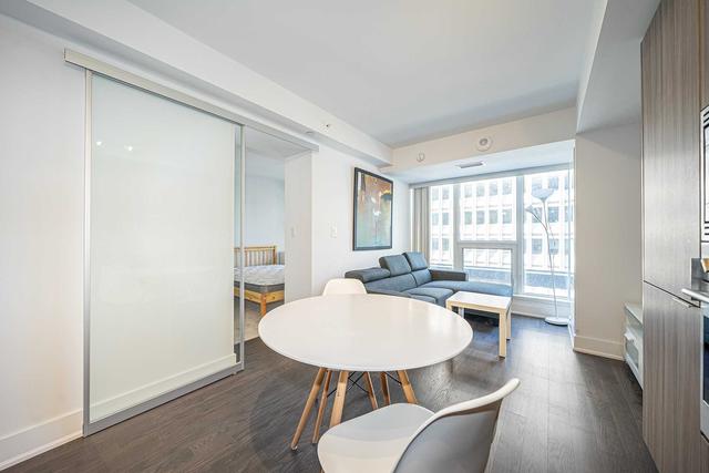 1013 - 955 Bay St, Condo with 1 bedrooms, 1 bathrooms and 0 parking in Toronto ON | Image 12