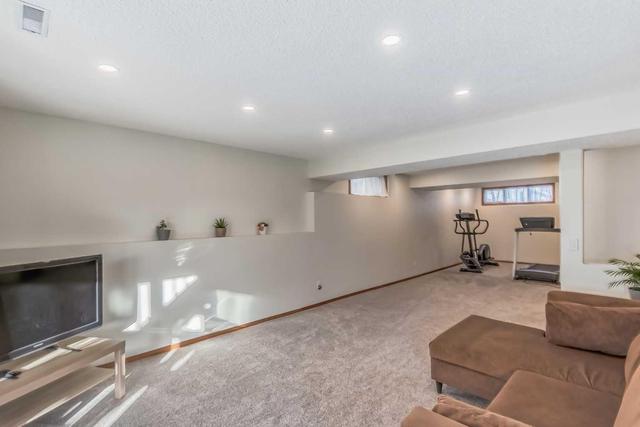 31 Sierra Vista Circle Sw, House detached with 4 bedrooms, 2 bathrooms and 4 parking in Calgary AB | Image 37