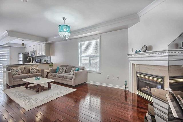 146 Del Francesco Way, House detached with 3 bedrooms, 3 bathrooms and 3 parking in Vaughan ON | Image 2