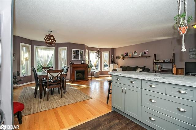 67 Riverdale Drive, House detached with 4 bedrooms, 2 bathrooms and 5 parking in Wasaga Beach ON | Image 15