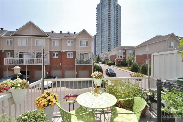 182 Lanark Avenue, Townhouse with 3 bedrooms, 3 bathrooms and 4 parking in Ottawa ON | Image 25