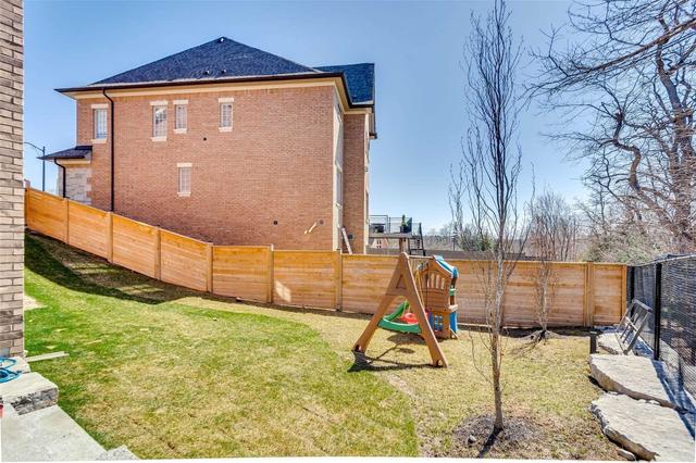12 Annsleywood Crt, House detached with 4 bedrooms, 5 bathrooms and 7 parking in Vaughan ON | Image 31