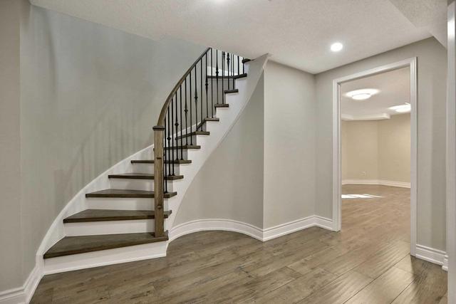 4584 Glastonbury Pl, House detached with 4 bedrooms, 4 bathrooms and 4 parking in Mississauga ON | Image 17