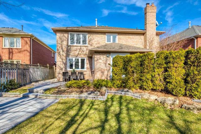 2066 Pipers Crt, House detached with 4 bedrooms, 4 bathrooms and 6 parking in Burlington ON | Image 35