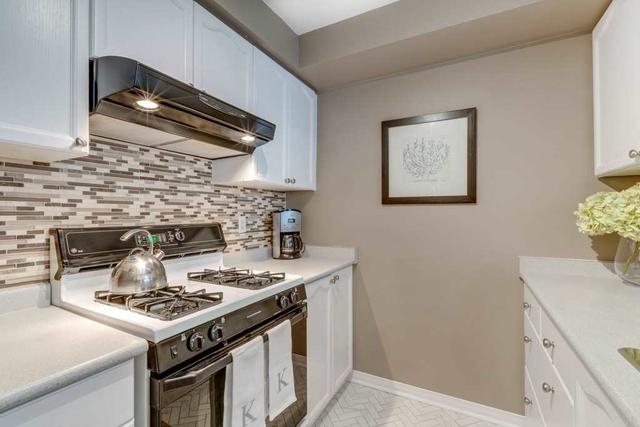 3353 Wild Cherry Lane, House semidetached with 3 bedrooms, 2 bathrooms and 3 parking in Mississauga ON | Image 22