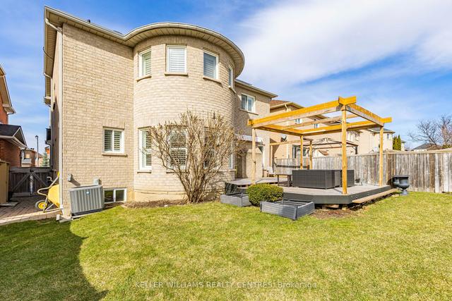 15 Hartwell Way, House detached with 5 bedrooms, 4 bathrooms and 4 parking in Aurora ON | Image 29