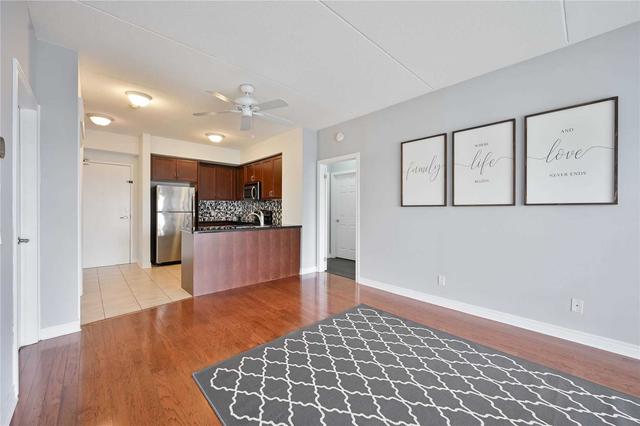 405 - 1379 Costigan Rd, Condo with 2 bedrooms, 2 bathrooms and 2 parking in Milton ON | Image 5