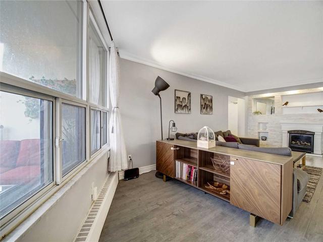 1506 - 5 Vicora Linkway, Condo with 3 bedrooms, 2 bathrooms and 1 parking in Toronto ON | Image 7