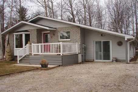 7 Lisbon Crt, House detached with 3 bedrooms, 2 bathrooms and 1 parking in Wasaga Beach ON | Image 1