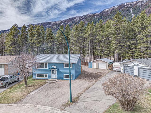 307 Lodgepole Place, House detached with 4 bedrooms, 2 bathrooms and null parking in Sparwood BC | Image 52