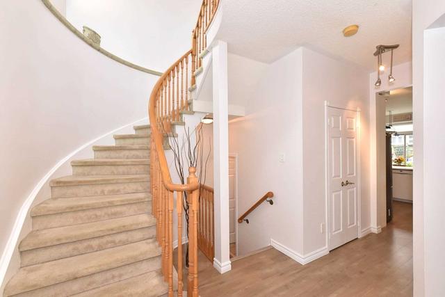 103 Long Island Cres, House detached with 4 bedrooms, 3 bathrooms and 4 parking in Toronto ON | Image 29