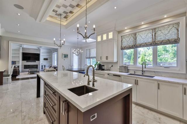 39 Leacroft Cres, House detached with 5 bedrooms, 9 bathrooms and 7 parking in Toronto ON | Image 36