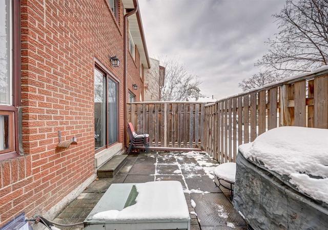 10 - 41 Mississauga Valley Blvd, Townhouse with 3 bedrooms, 3 bathrooms and 2 parking in Mississauga ON | Image 28