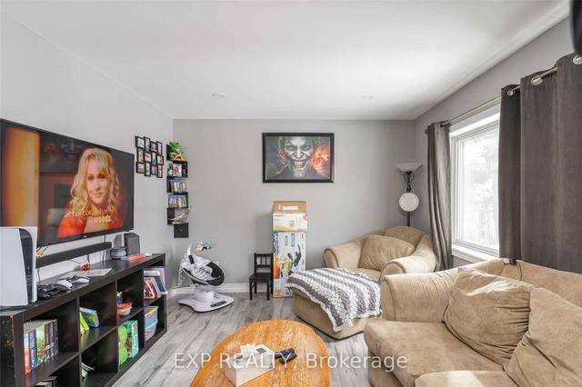 151 Anne St N, House other with 3 bedrooms, 2 bathrooms and 5 parking in Barrie ON | Image 4