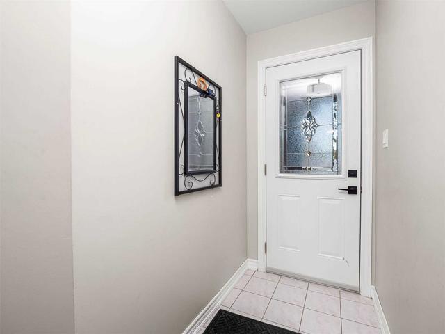 3 - 6950 Tenth Line W, Townhouse with 3 bedrooms, 2 bathrooms and 2 parking in Mississauga ON | Image 16