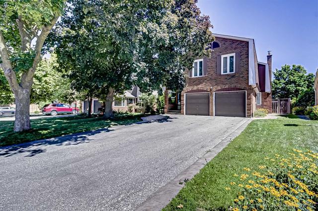 7 Marchmount Cres, House detached with 5 bedrooms, 4 bathrooms and 6 parking in Brampton ON | Image 1