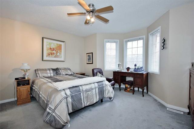108 Violet St, House detached with 2 bedrooms, 3 bathrooms and 5.5 parking in Barrie ON | Image 9