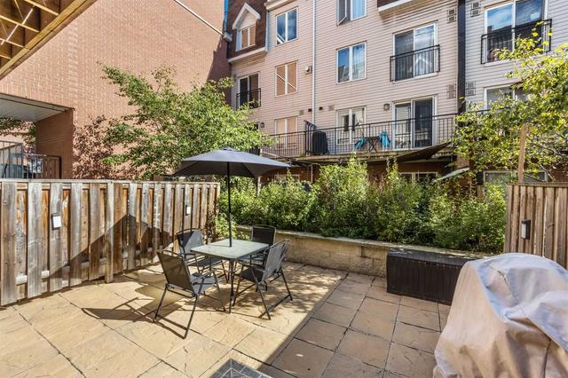 1509 - 26 Laidlaw St, Townhouse with 2 bedrooms, 1 bathrooms and 1 parking in Toronto ON | Image 17