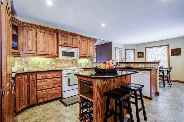 80 Grouse Crt, House detached with 3 bedrooms, 4 bathrooms and 10 parking in Whitby ON | Image 8