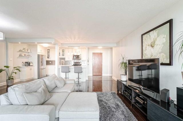 810 - 714 The West Mall, Condo with 2 bedrooms, 2 bathrooms and 1 parking in Toronto ON | Image 26