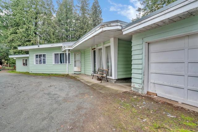 5005 Cultus Lake Road, House detached with 4 bedrooms, 2 bathrooms and null parking in Chilliwack BC | Image 2