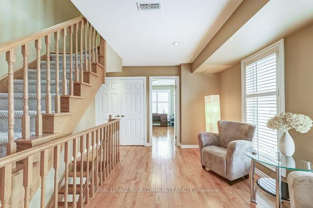 1 Humphrey Gate, House attached with 4 bedrooms, 3 bathrooms and 3 parking in Toronto ON | Image 5
