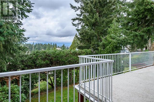 1115 Evergreen Ave, House detached with 5 bedrooms, 3 bathrooms and 2 parking in Courtenay BC | Image 42