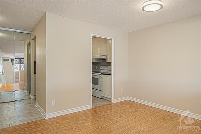 302 - 1599 Lassiter Terrace, Condo with 2 bedrooms, 2 bathrooms and 1 parking in Ottawa ON | Image 9