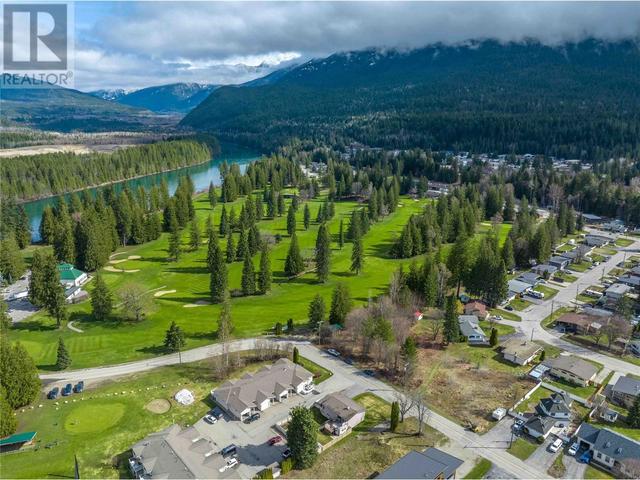 145 Columbia Park Drive, House detached with 2 bedrooms, 2 bathrooms and null parking in Revelstoke BC | Image 36