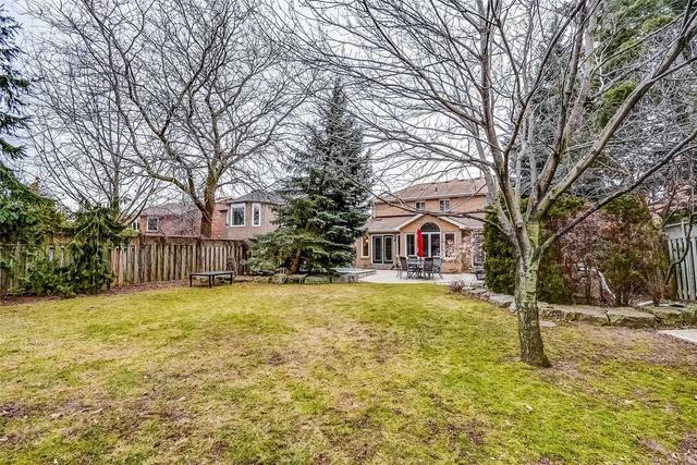 1347 Saddler Circ, House detached with 4 bedrooms, 3 bathrooms and 4 parking in Oakville ON | Image 31