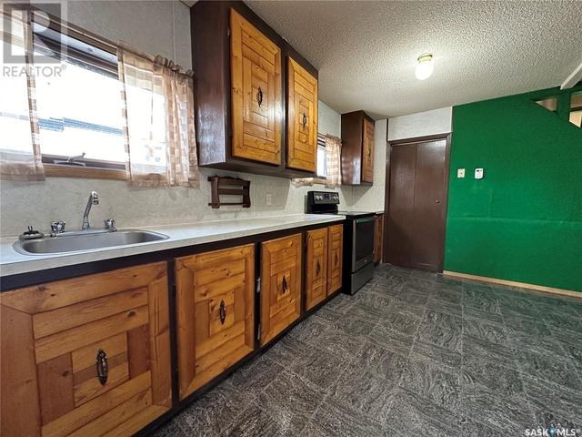 635 13th Street, House detached with 3 bedrooms, 2 bathrooms and null parking in Humboldt SK | Image 16