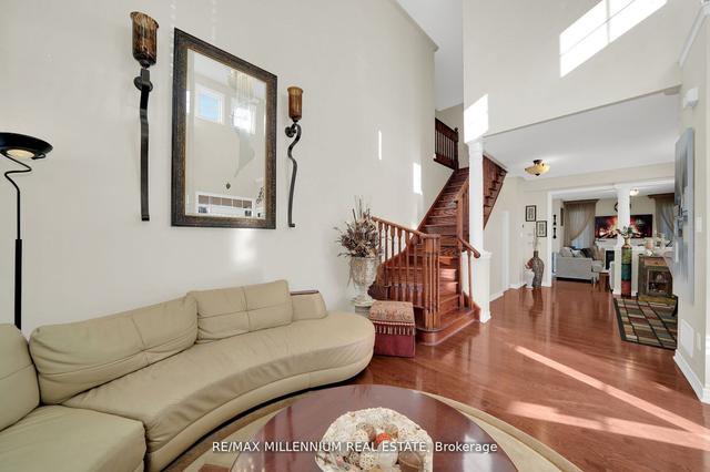 1 Lourakis St, House detached with 3 bedrooms, 3 bathrooms and 4 parking in Richmond Hill ON | Image 4