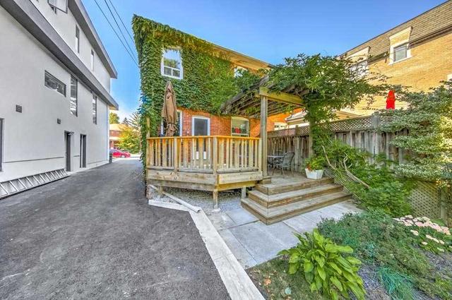 189 Melrose Ave, House semidetached with 3 bedrooms, 2 bathrooms and 1 parking in Toronto ON | Image 7
