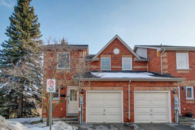862 Playter Cres, Townhouse with 3 bedrooms, 3 bathrooms and 2 parking in Newmarket ON | Image 1
