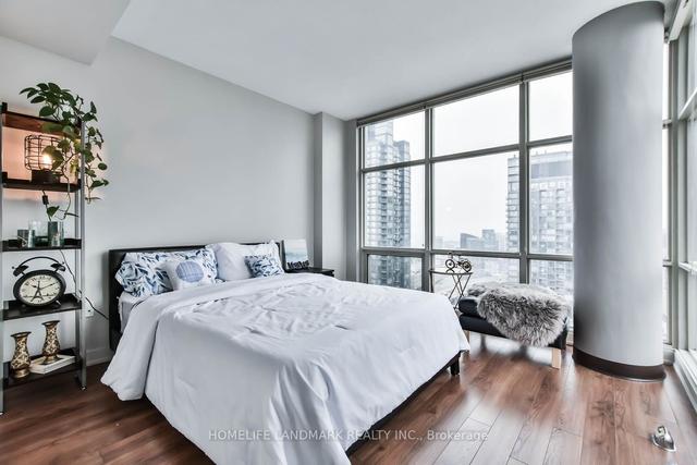 3903 - 10 Navy Wharf Crt, Condo with 1 bedrooms, 1 bathrooms and 1 parking in Toronto ON | Image 2