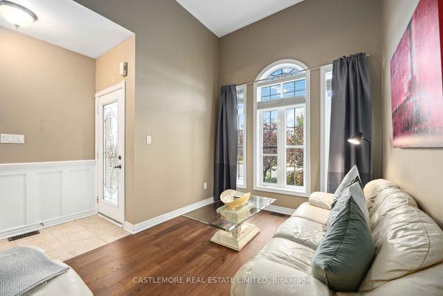 31 Baylawn Circ, House detached with 4 bedrooms, 3 bathrooms and 6 parking in Brampton ON | Image 8