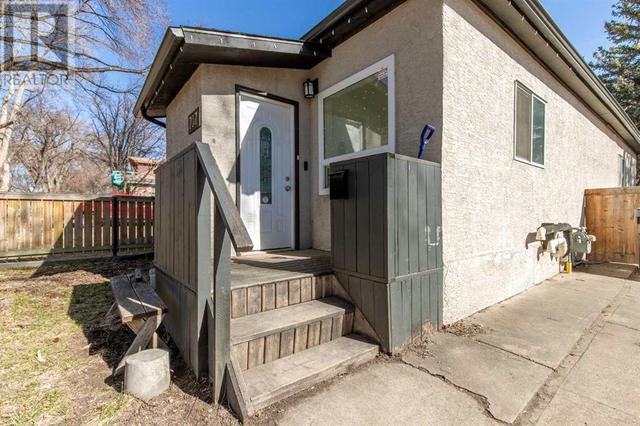707 17 Street N, House detached with 2 bedrooms, 1 bathrooms and 4 parking in Lethbridge AB | Image 4