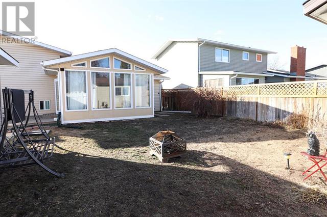 27 Ross Glen Place Se, House detached with 3 bedrooms, 2 bathrooms and 3 parking in Medicine Hat AB | Image 29