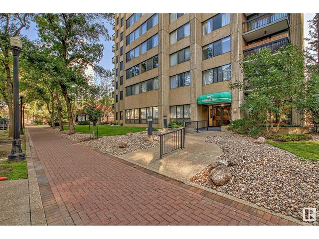 902 - 9921 104 St Nw, Condo with 2 bedrooms, 1 bathrooms and 1 parking in Edmonton AB | Image 2