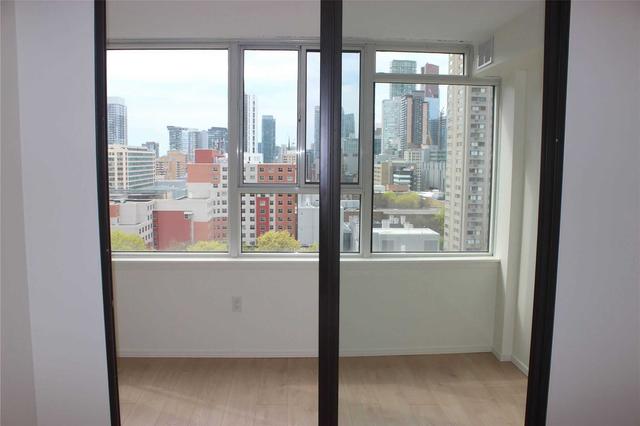 1115 - 45 Carlton St, Condo with 2 bedrooms, 2 bathrooms and 1 parking in Toronto ON | Image 2