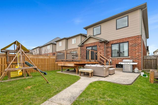 46 Topaz St, House detached with 3 bedrooms, 3 bathrooms and 3.5 parking in Hamilton ON | Image 32