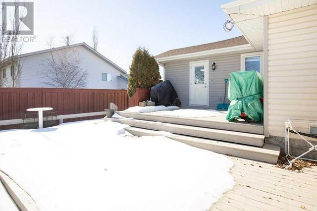 35 Heenan Crescent, House detached with 5 bedrooms, 3 bathrooms and 4 parking in Sylvan Lake AB | Image 11