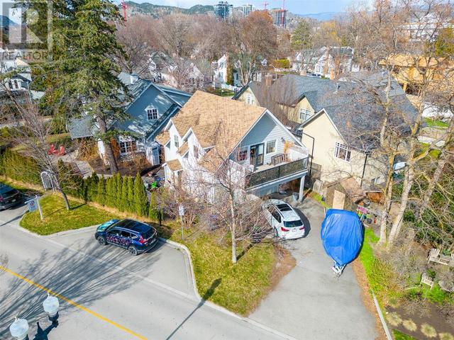 1907 Abbott Street, House detached with 5 bedrooms, 4 bathrooms and 6 parking in Kelowna BC | Image 44