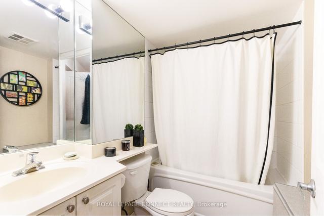 302 - 330 Adelaide St E, Condo with 2 bedrooms, 2 bathrooms and 0 parking in Toronto ON | Image 3