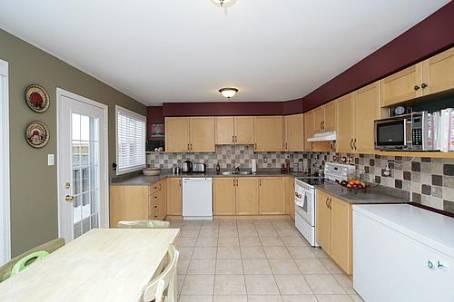 5153 Bunton Cres, House detached with 3 bedrooms, 3 bathrooms and 3 parking in Burlington ON | Image 3