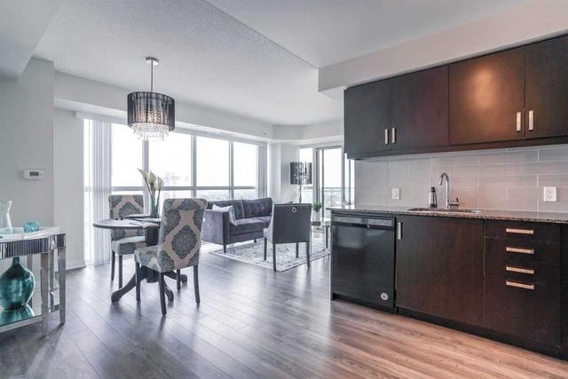 1207 - 30 Meadowglen Pl, Condo with 2 bedrooms, 2 bathrooms and 1 parking in Toronto ON | Image 8