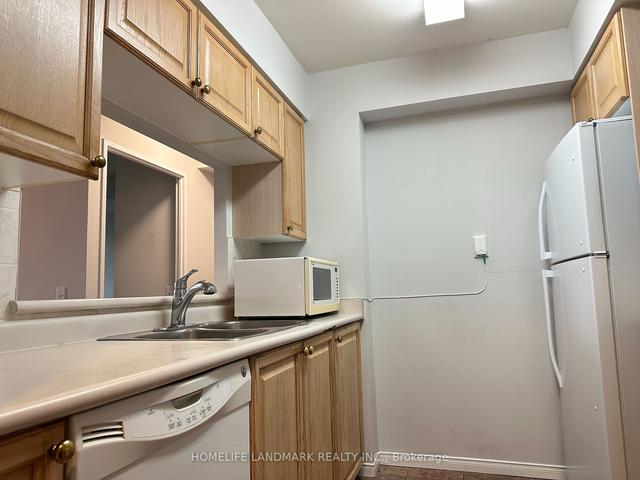 1011 - 238 Doris Ave, Condo with 2 bedrooms, 2 bathrooms and 1 parking in Toronto ON | Image 14