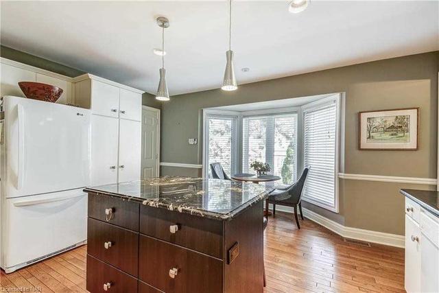 1 - 110 Broadway Ave, Townhouse with 3 bedrooms, 5 bathrooms and 6 parking in St. Catharines ON | Image 28