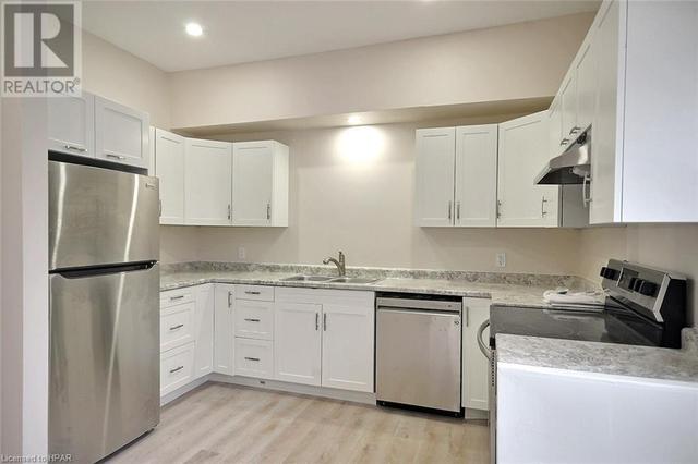 80 Albert Street Unit# 103, Condo with 2 bedrooms, 1 bathrooms and null parking in Central Huron ON | Image 3